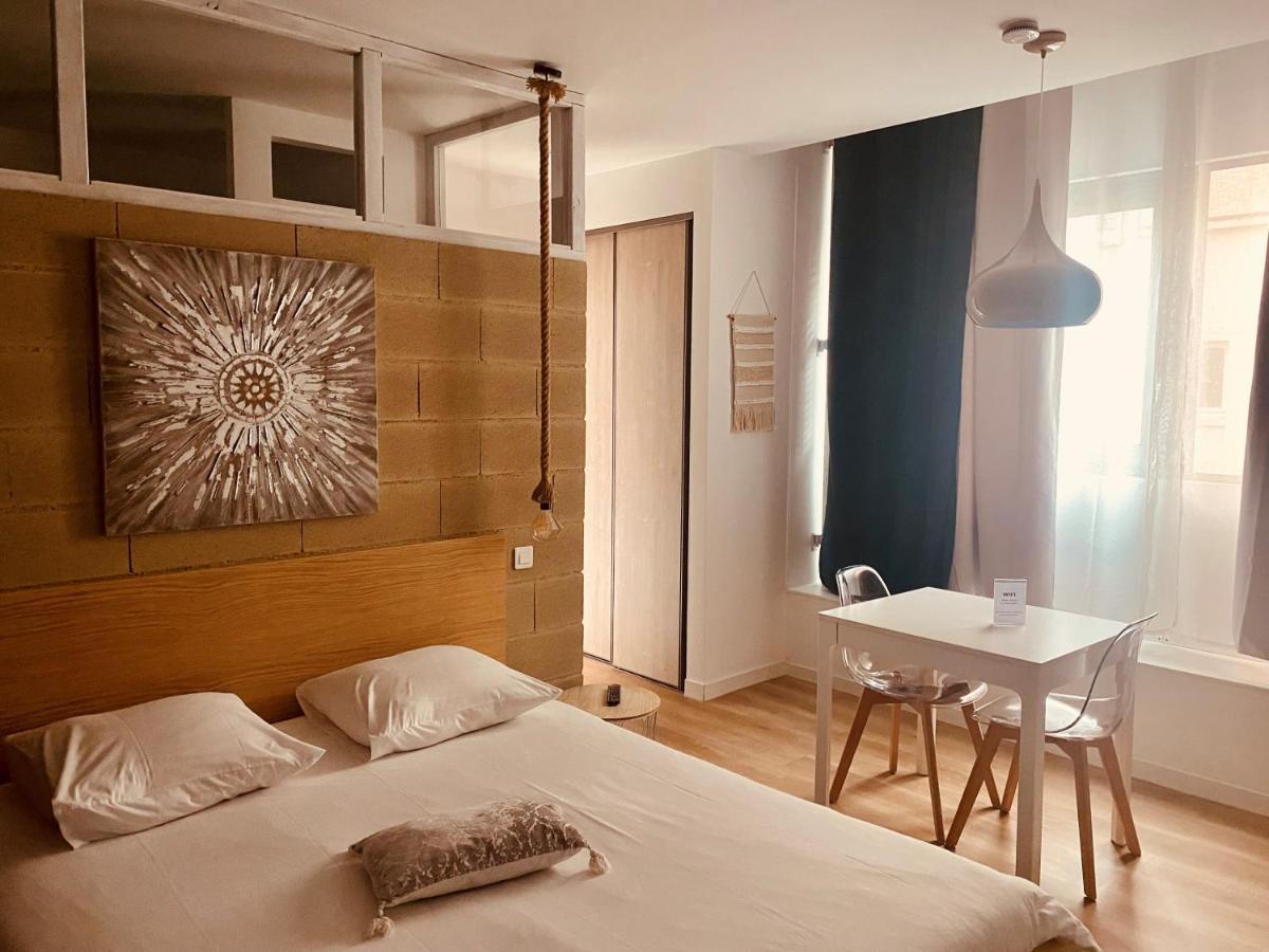 Suite 24 Appart'Hotel-3 Etoiles เลอ ครูโซต์ ภายนอก รูปภาพ